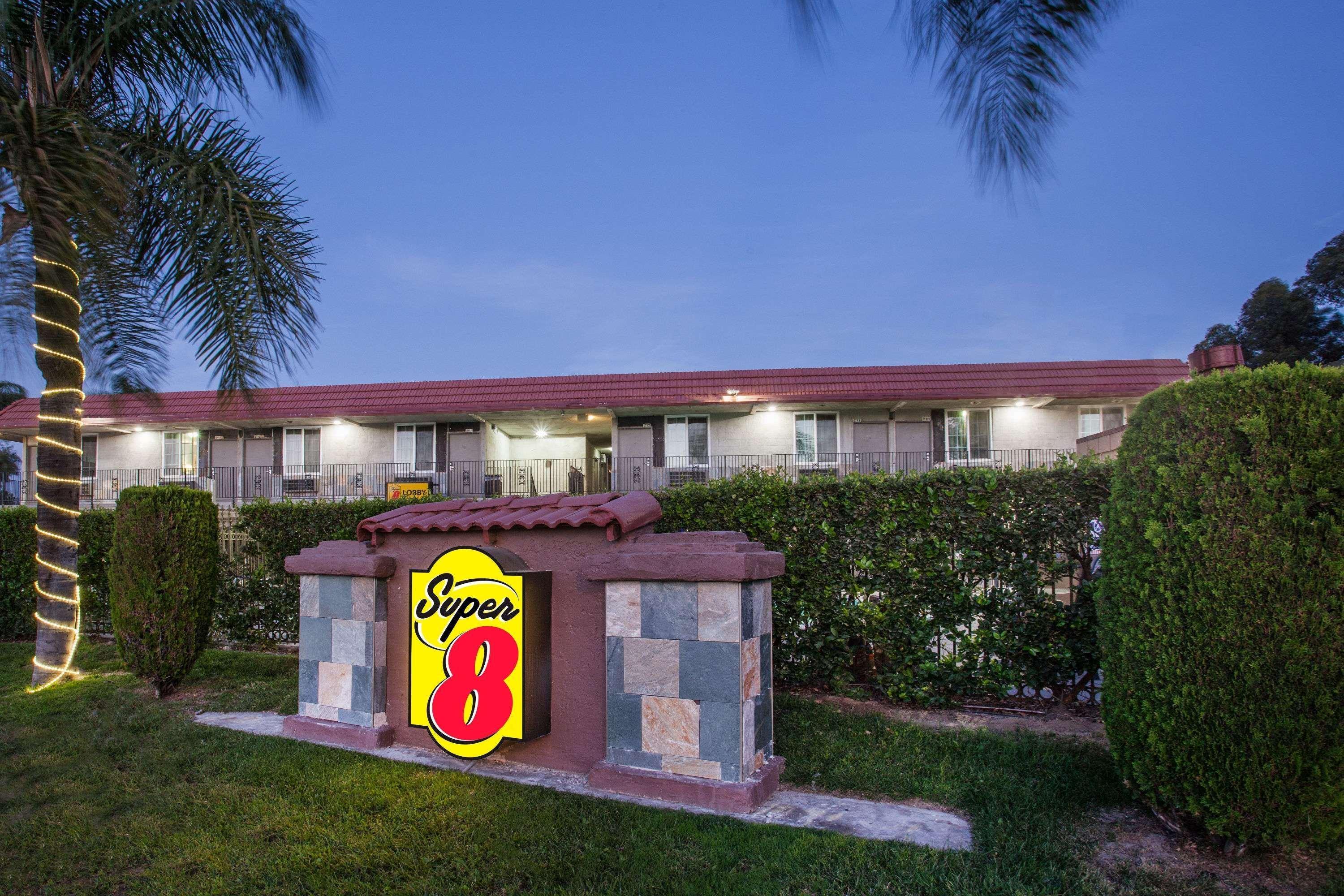 Super 8 By Wyndham Redlands/San Bernardino Exterior foto