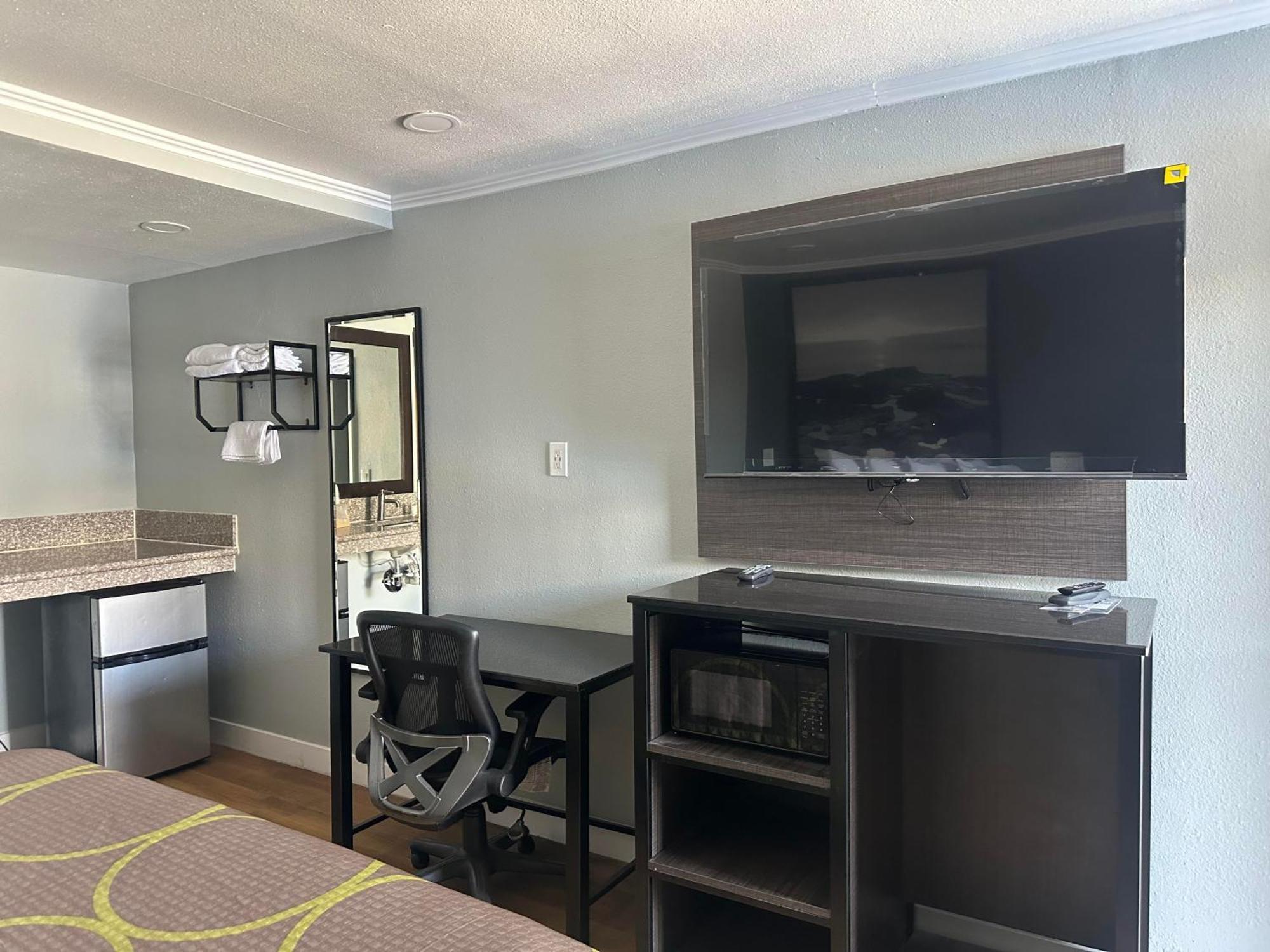 Super 8 By Wyndham Redlands/San Bernardino Exterior foto